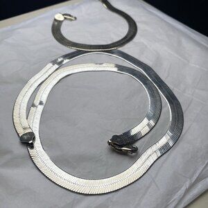 Milor Silver and Black Necklace Set